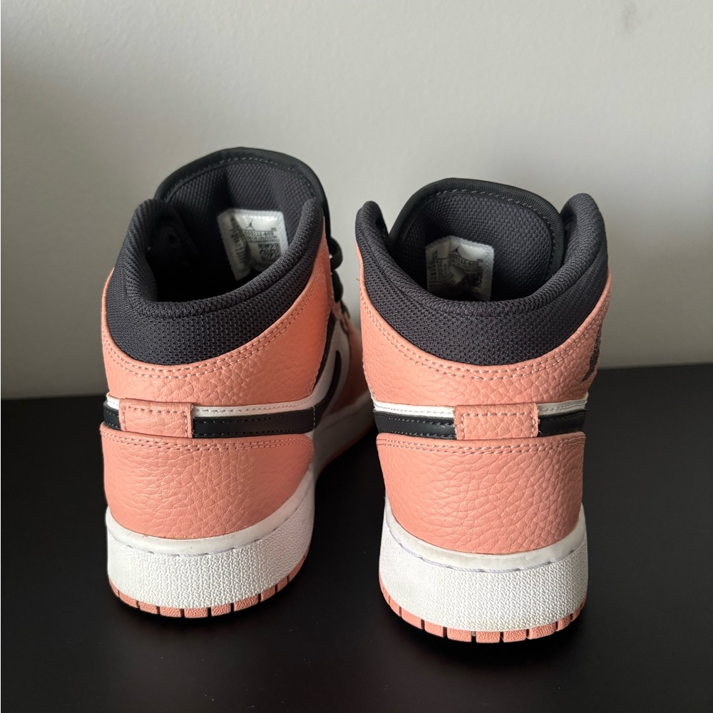 Air Jordan 1 Mid ‘Pink Quartz' - Picture 3 of 9
